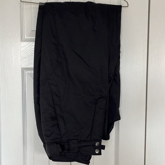 Women’s Columbia Snowpants - Picture 2 of 2